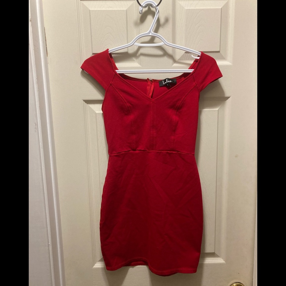 Lulus v neck red fitted short dress small